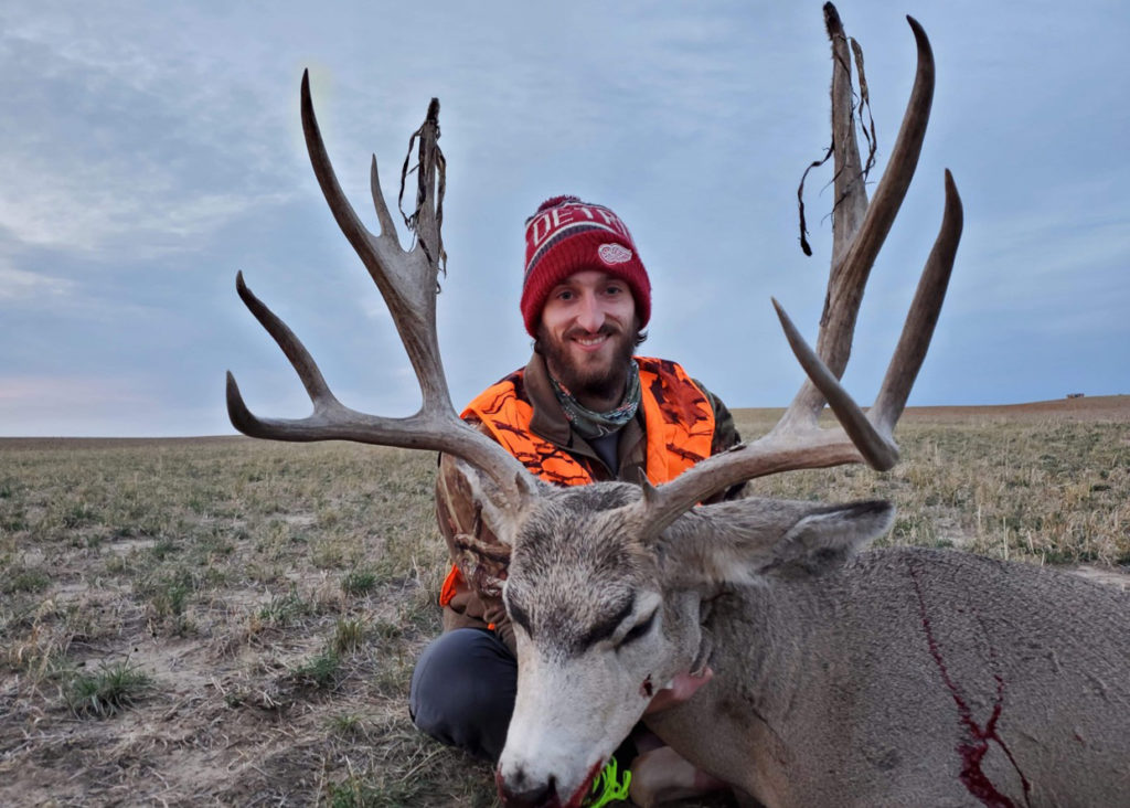 4 Things To Know About Mule Deer Hunts With Table Mountain